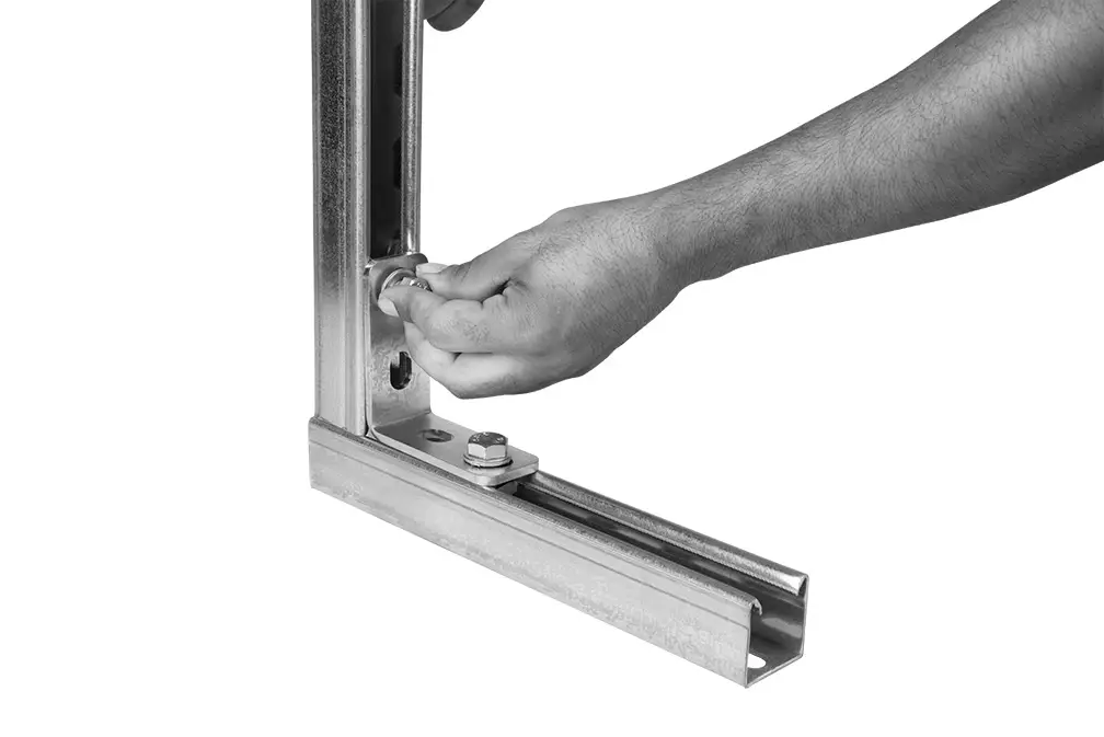 Step4 fixing vertical channel